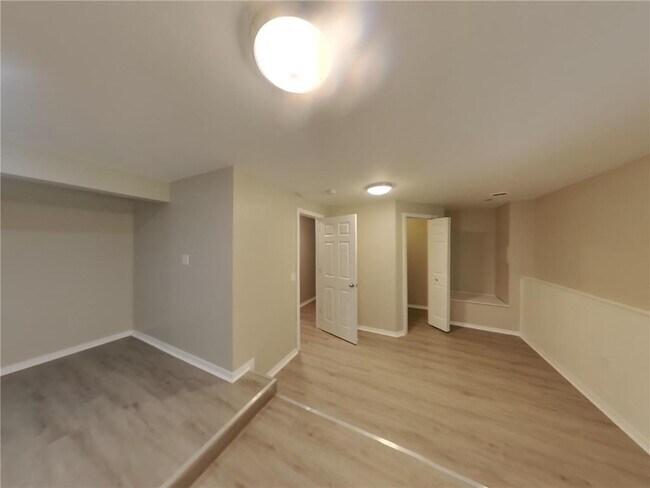 Building Photo - 2739 Zumbrota Cir NE