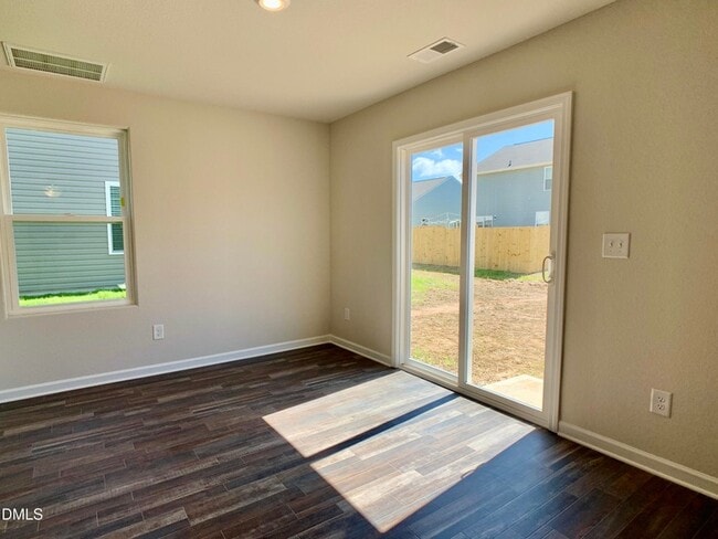 Building Photo - 213 Brisk Dr