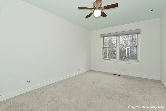 Building Photo - 756 Stonegate Rd