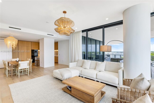 Building Photo - 8701 Collins Ave