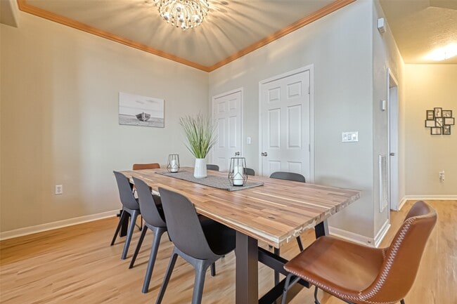 Building Photo - 2102 Todville Rd