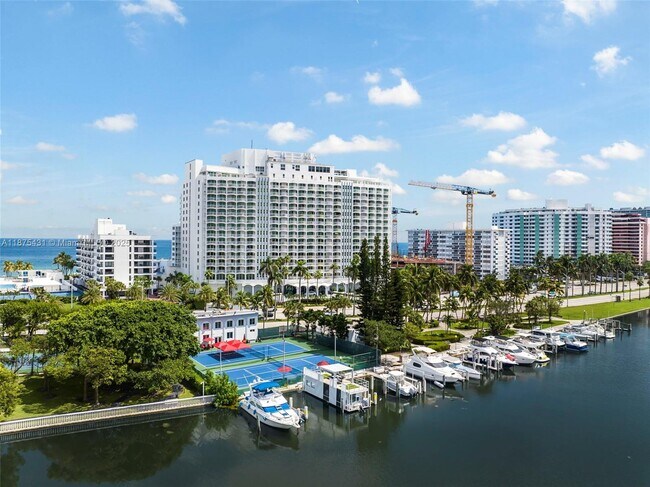 Building Photo - 5401 Collins Ave