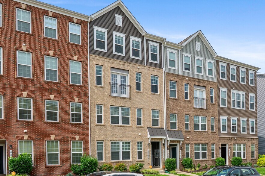 Building Photo - 6939 Stoddert Ln