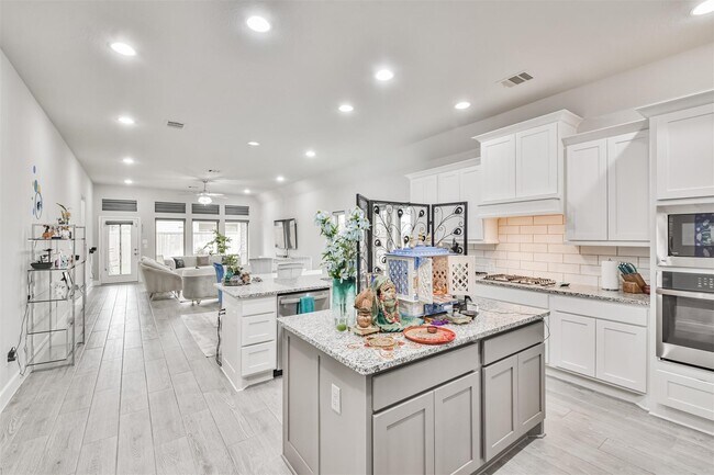 Building Photo - 15018 Concho River Wy