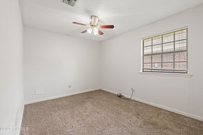 Building Photo - 116 Longfellow Dr
