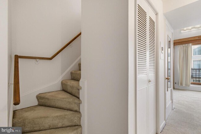 Building Photo - 312 Severn Ave