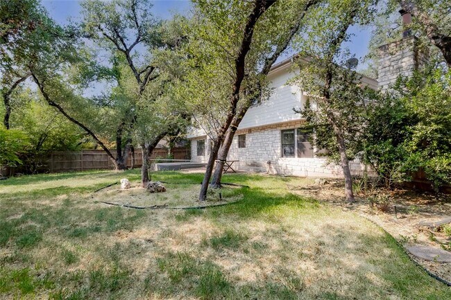 Building Photo - 10905 Wintergreen Hill