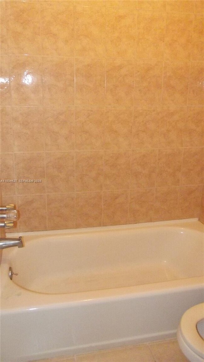 Building Photo - 3582 NE 171 St