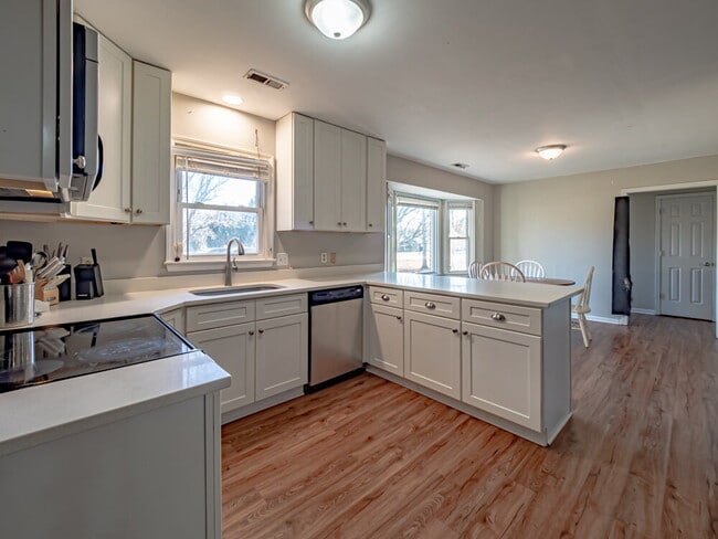 Building Photo - Available end of January.