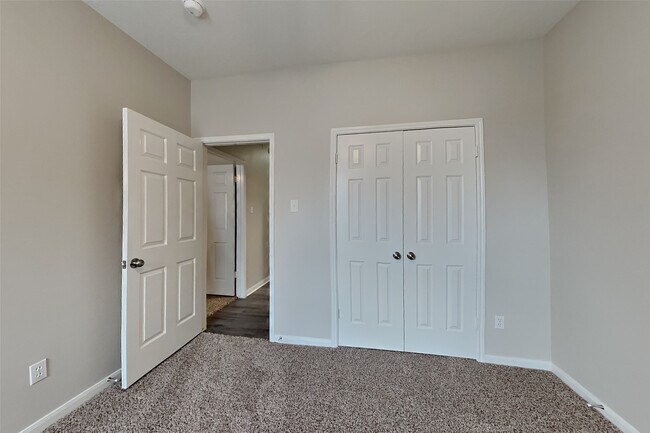 Building Photo - 11414 Oak Lake Glen Cir