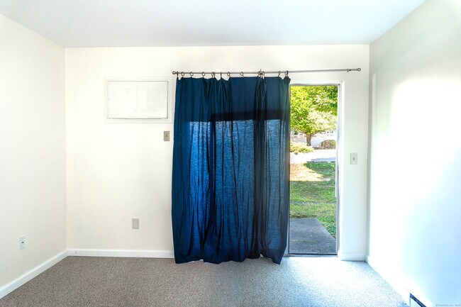 Building Photo - 41 Willow Springs