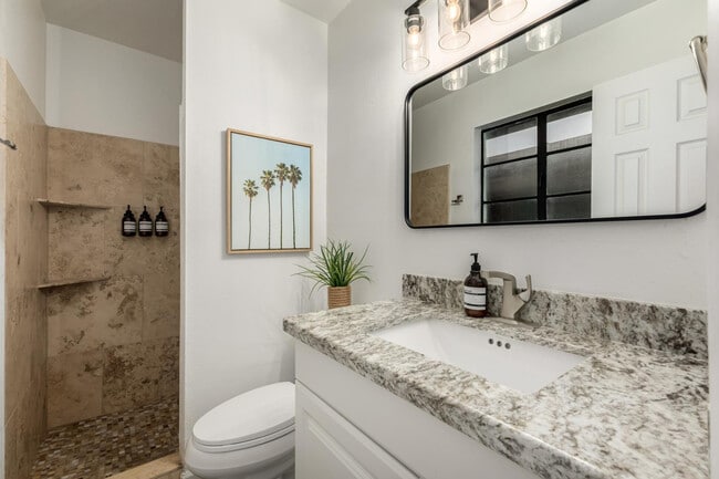 Building Photo - 8335 E Weldon Ave