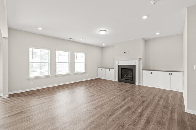 Building Photo - Beautiful 4 Bedroom Home in Gastonia
