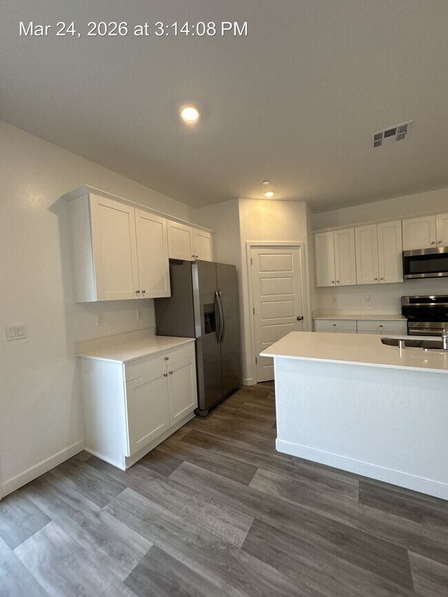 Building Photo - Newly Built Home located SE Visalia!  Rent Ready!