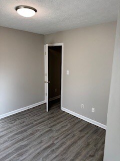 Building Photo - 10846 Tanbark Dr