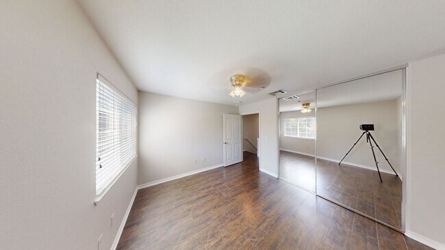 Building Photo - 1200 E Highland Ave
