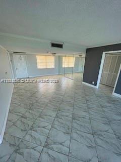 Building Photo - 3960 Oaks Clubhouse Dr