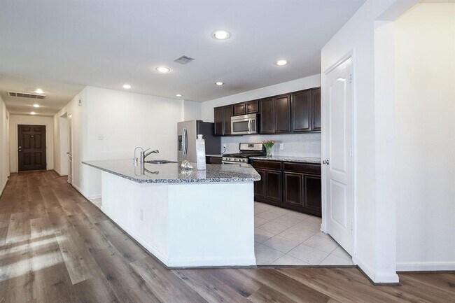 Building Photo - 4218 Kendall Rock Ln