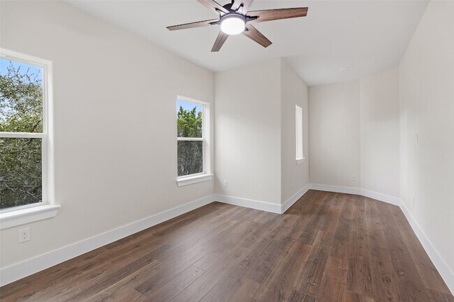 Building Photo - 5702 Barkridge Dr