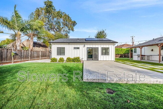 Building Photo - 21747 Orange Ave