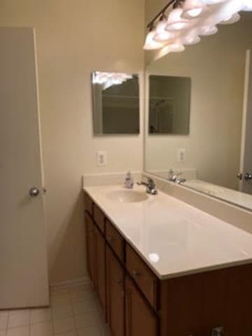 Building Photo - 11706 Olde English Dr