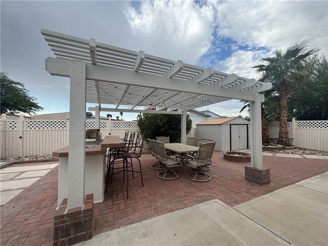 Building Photo - 726 Riverfront Dr