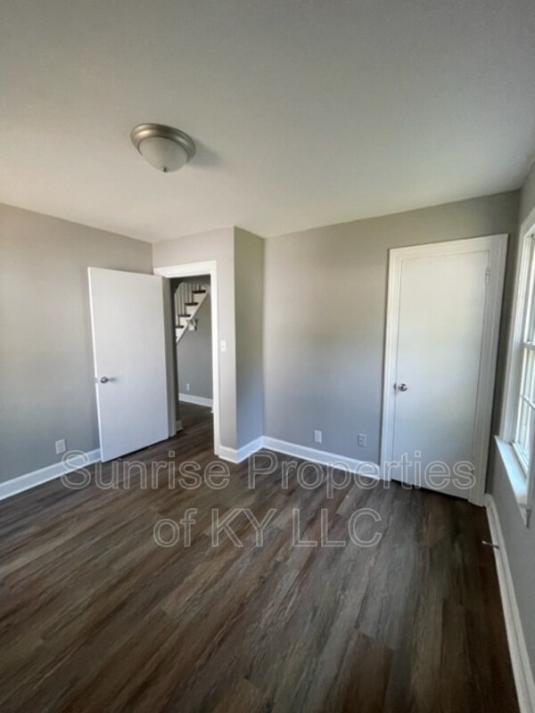 Building Photo - 4814 Westside Dr