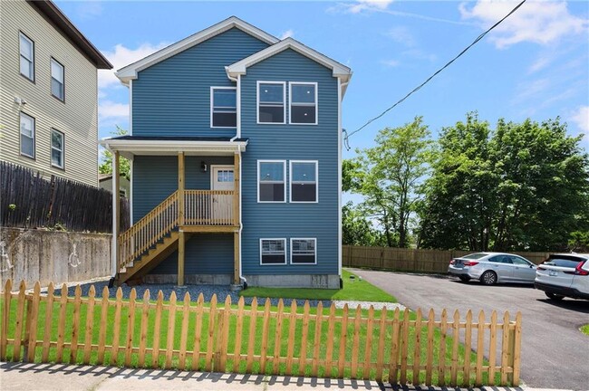 Primary Photo - 284 High St
