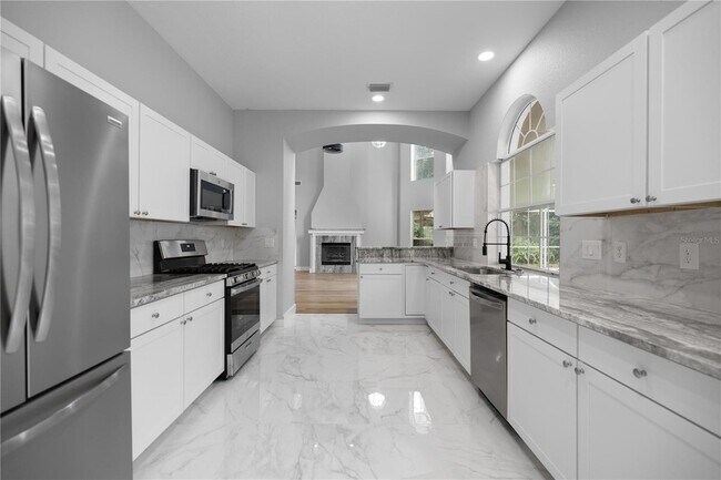 Building Photo - 1628 SE 29th Terrace