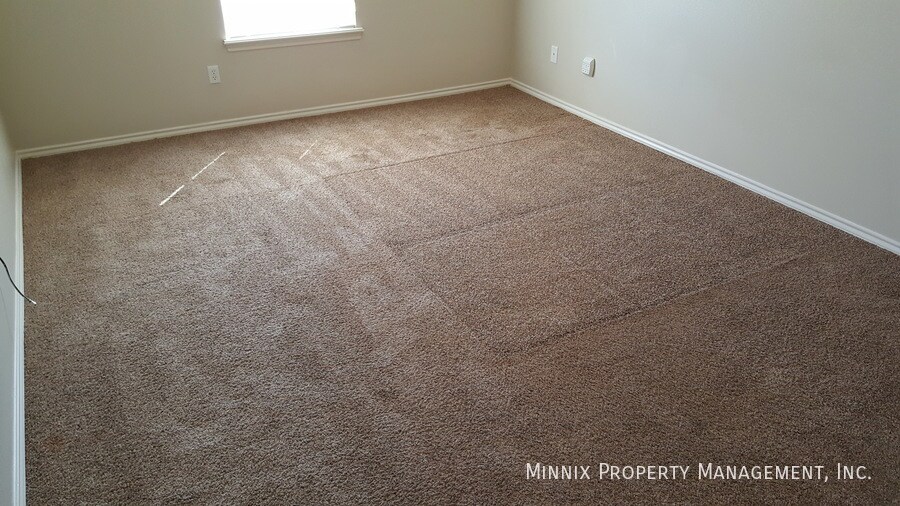 Building Photo - 2713 109th St