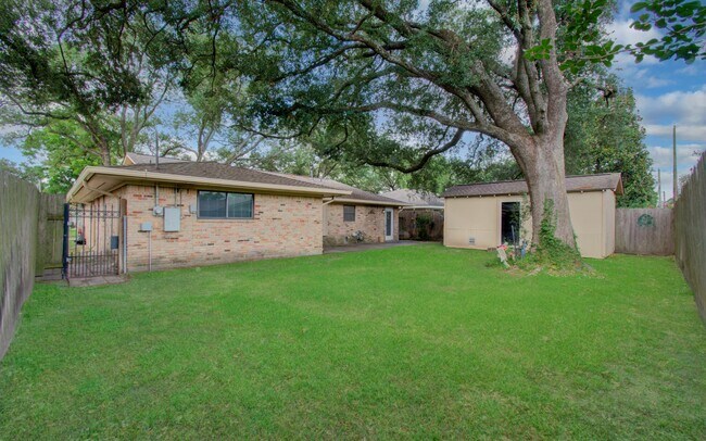 Building Photo - 5710 Verdome Ln