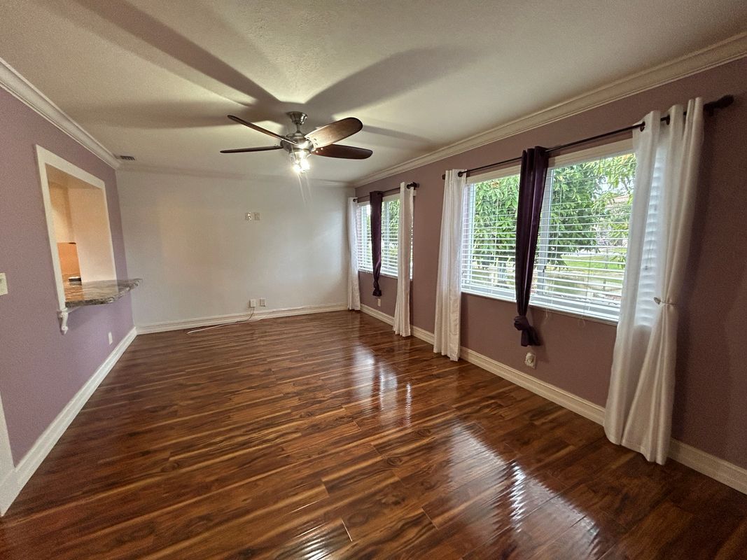 Building Photo - 4945 NW 55th Ct
