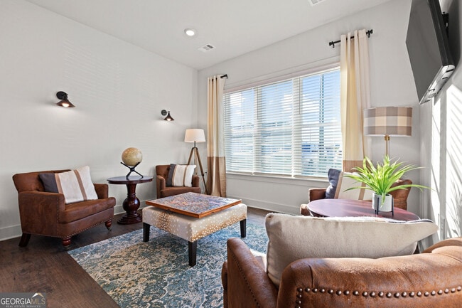 Building Photo - 705 Charles Hardy Pky