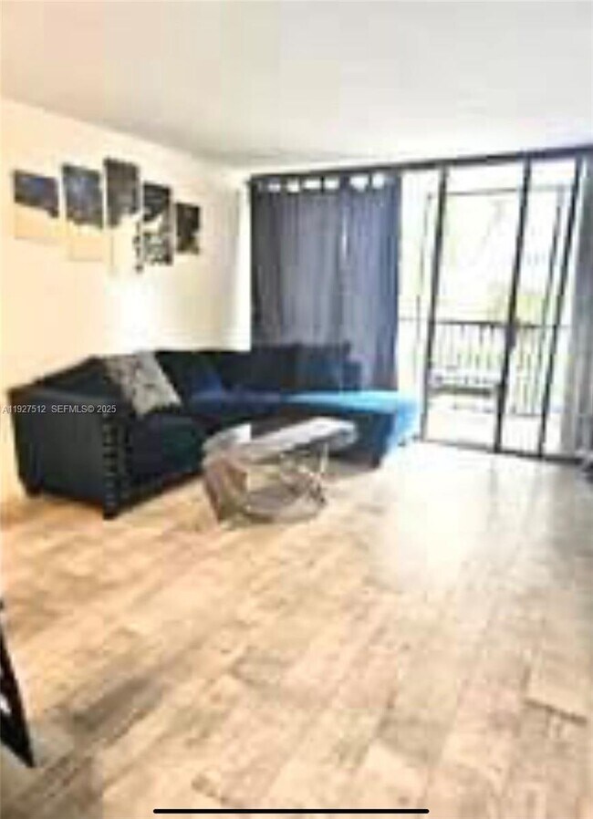 Building Photo - 3401 N Country Club Dr