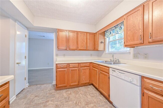 Building Photo - 3991 E Meadow Dr