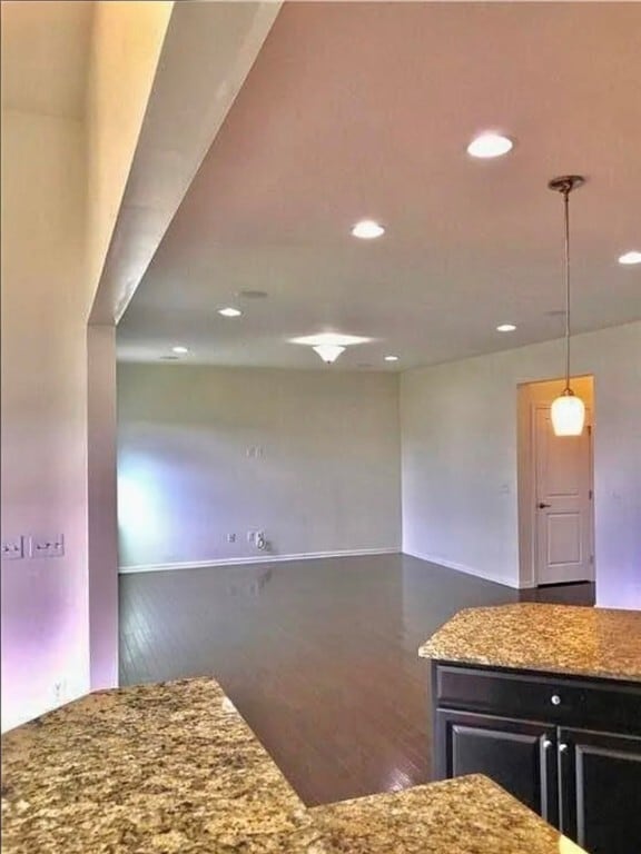 Building Photo - 251 Elmcrest Rise