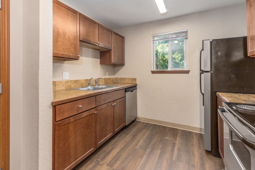 Interior Photo - Orchard on the Green