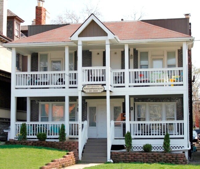 Building Photo - 1712 Summit St