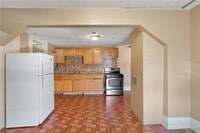 Building Photo - 319 N Salina St