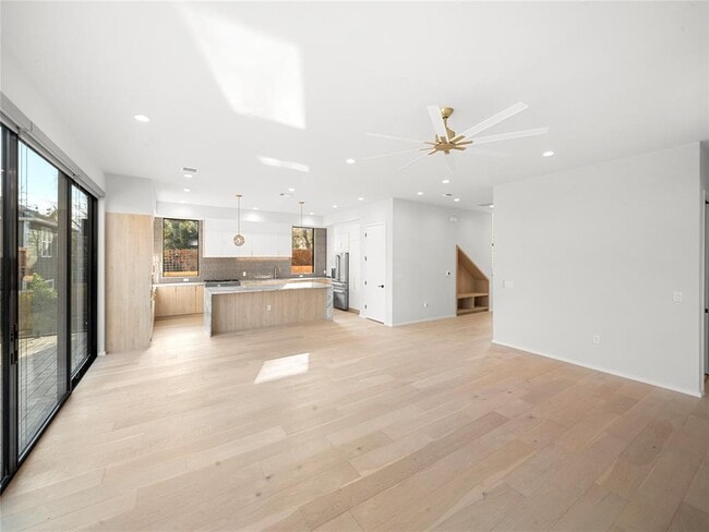 Building Photo - 2107 Brackenridge St