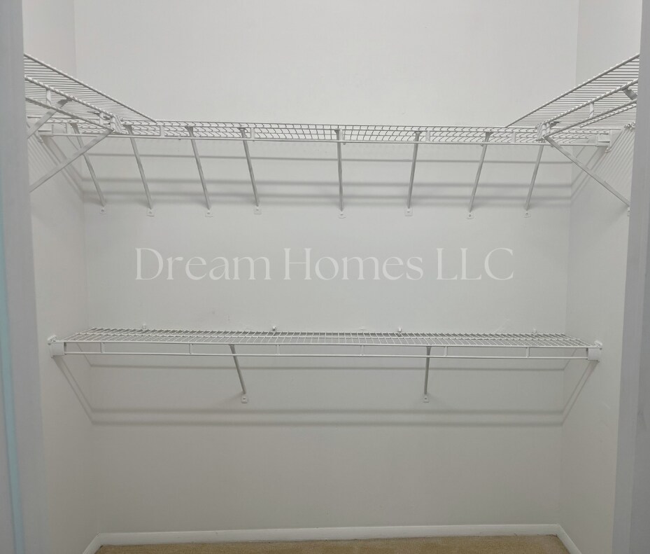 Building Photo - 9924 Ridgemore Dr