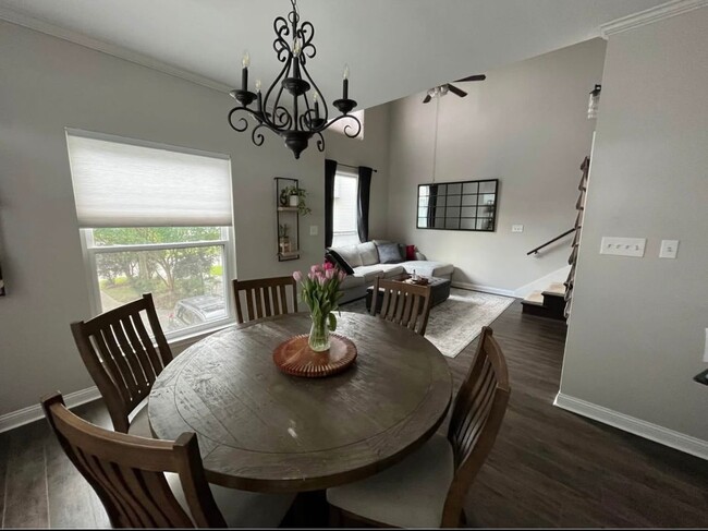 Building Photo - 39 Houmas Pl