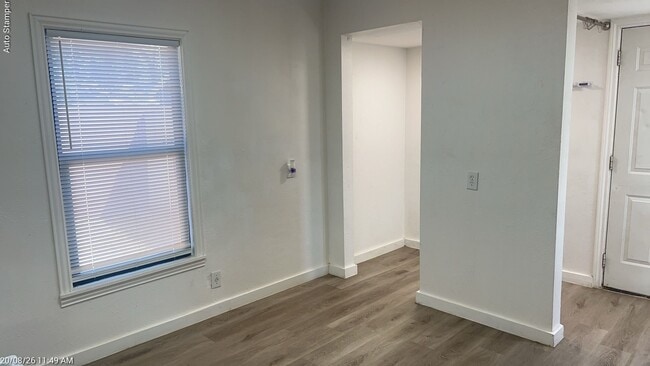 Building Photo - 509 Jordan Ln