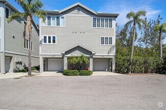 Building Photo - 535 Forest Way