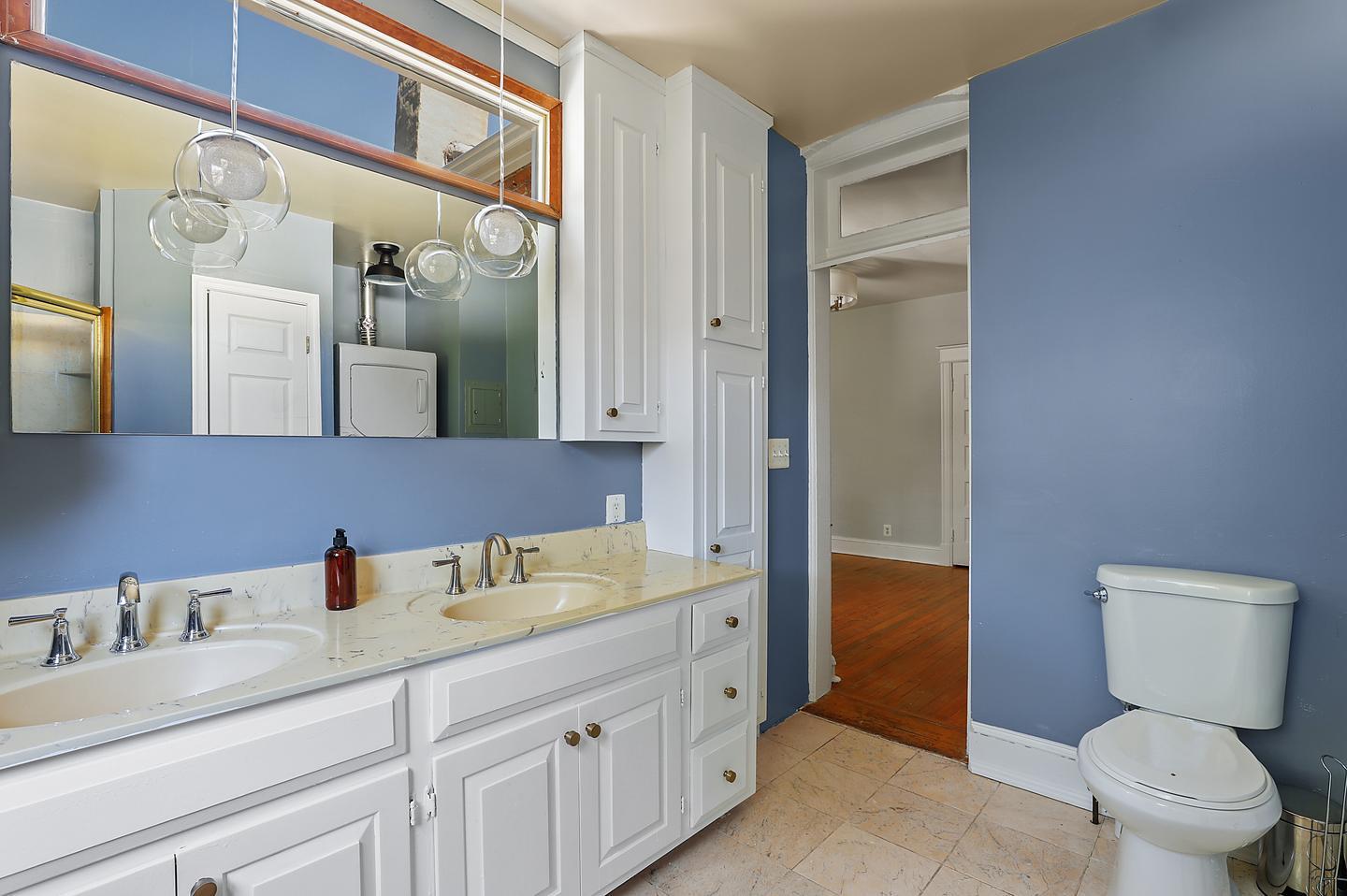 Building Photo - 1660 Irving St NW