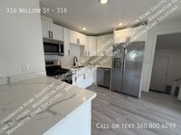 Building Photo - 316 Willow St