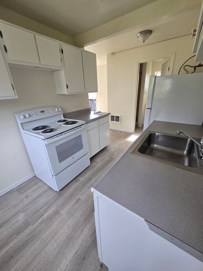 Building Photo - SS2231-3