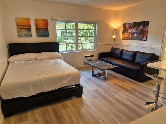 Building Photo - 1021 Euclid Ave