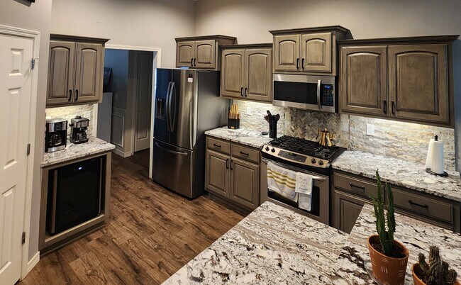 Kitchen - 1908 W El Paso St