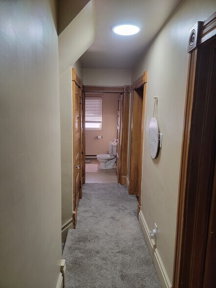 Building Photo - 102 3rd Ave